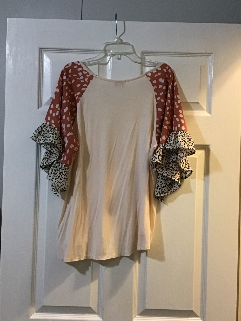 Cream Tunic with Rust-Patterned Ruffle Sleeves - Picture 4 of 4